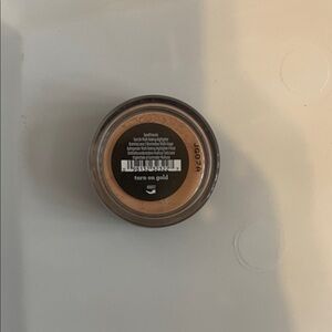 bareMinerals Turn On Gold Shimmer Eyeshadow